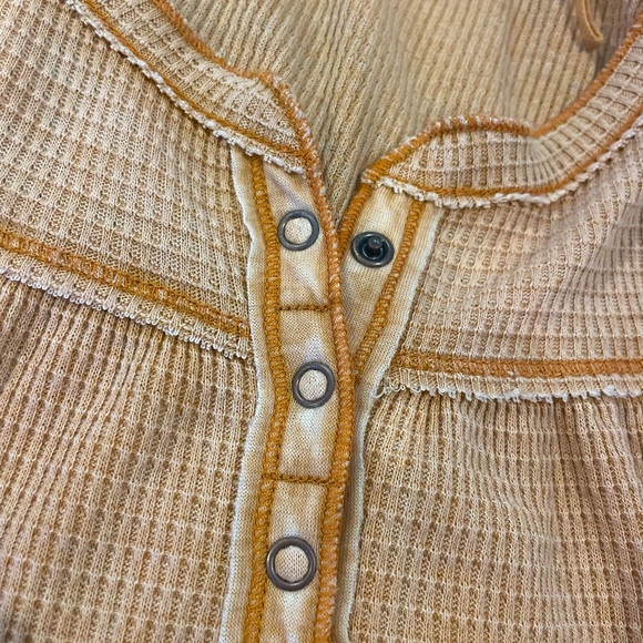 Free Peeple Oversized Babydoll Golden Long Sleeve Waffle Shirt/Tunic, Size M - Picture 4 of 8